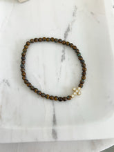 Load image into Gallery viewer, Tiny Cross Bracelet
