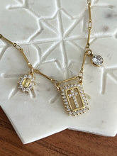 Load image into Gallery viewer, Cadenita Religiosa
