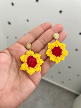 Load image into Gallery viewer, Flores en Crochet
