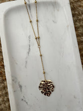 Load image into Gallery viewer, Hoja Dorada — Lariat
