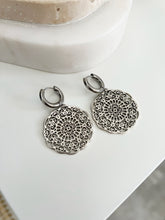 Load image into Gallery viewer, Mardelia
