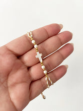 Load image into Gallery viewer, Cruz en Nácar - Hilo
