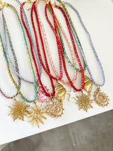 Load image into Gallery viewer, Chokers en Hilo

