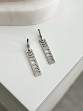 Load image into Gallery viewer, Fases de la Luna - Earrings
