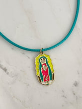 Load image into Gallery viewer, Hilo de la Virgencita
