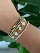 Load image into Gallery viewer, Cloverys
